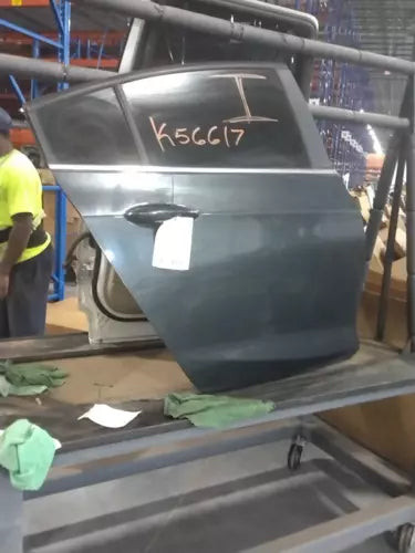 2018 Chevrolet Cruze R Rear Right Gray OEM Door Used 16-19 Fits Models used OEM complete door assembly
