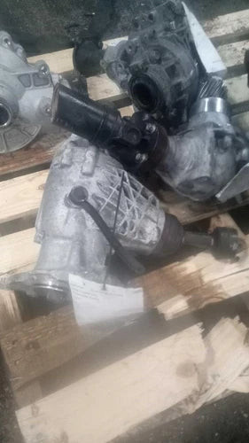 2018 Jeep Compass Transfer Case Assembly OEM Used 13000 Miles, 6 Mo Warranty used OEM transfer case