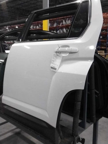2016 GMC Terrain w/privacy tint gla Used OEM complete door assembly used OEM complete door assembly