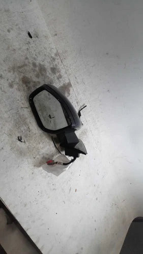 2019 Jaguar E-pace body color w/power folding w/blin Used OEM door mirror used OEM door mirror