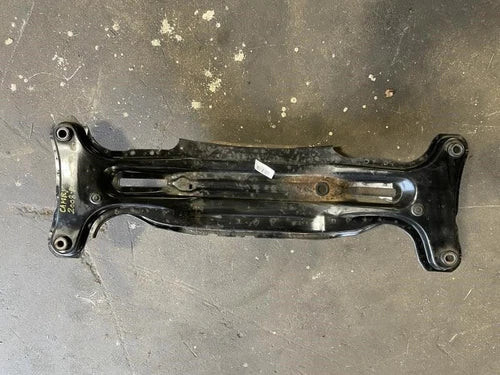 2008 TOYOTA CAMRY HYBRID REAR SUSPENSION CROSSMEMBER SUBFRAME OEM+ used OEM rear subframe and crossmember