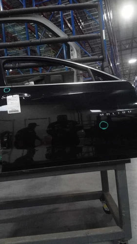 2020 Chevrolet Malibu VIN Z 4th digit Used OEM complete door assembly used OEM complete door assembly