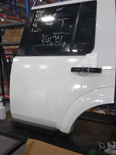 2016 Land Rover Lr4 L. privacy tint Used OEM complete door assembly used OEM complete door assembly