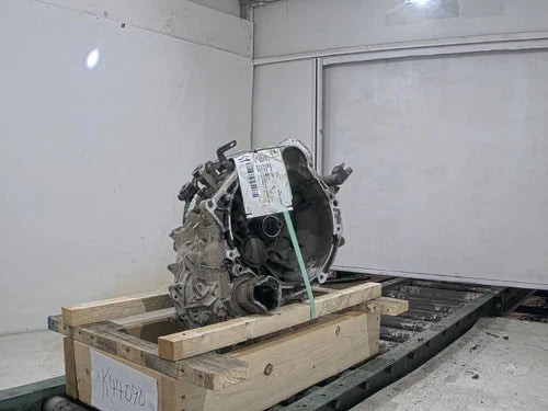 2013 Hyundai Veloster WHITE Manual Transmission Assembly Used OEM 6SP 1.6L used OEM transmission assembly