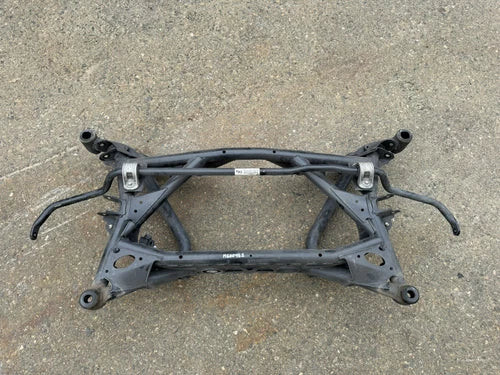 BMW M3 M4 F80 F82 F83 Rear Lower Suspension Subframe Assembly 2015 - 2020 Oem used OEM rear subframe and crossmember
