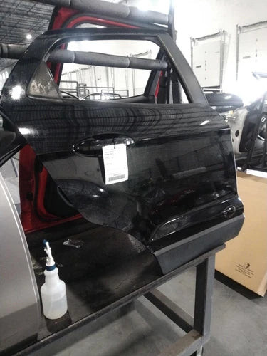 2018 Ford Ecosport w/o privacy tin Used OEM complete door assembly used OEM complete door assembly