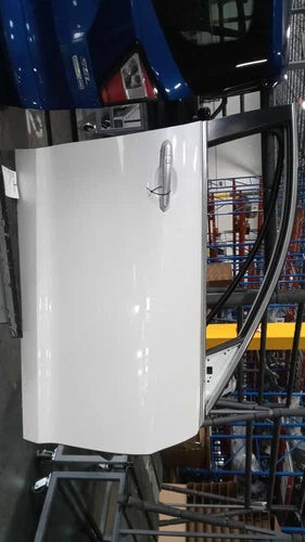 2018 Cadillac Ats Sdn Front Right Gra Used OEM complete door assembly used OEM complete door assembly