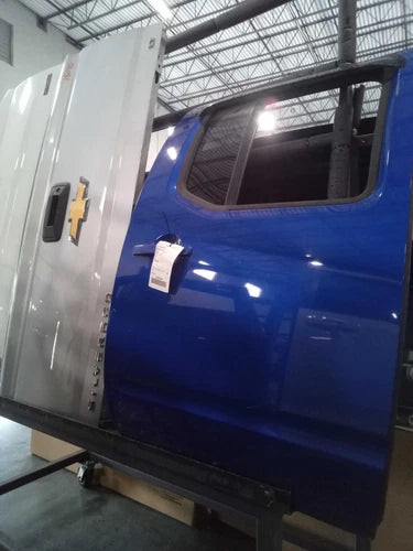 2015 Nissan Frontier Crew Cab elec Used OEM complete door assembly used OEM complete door assembly