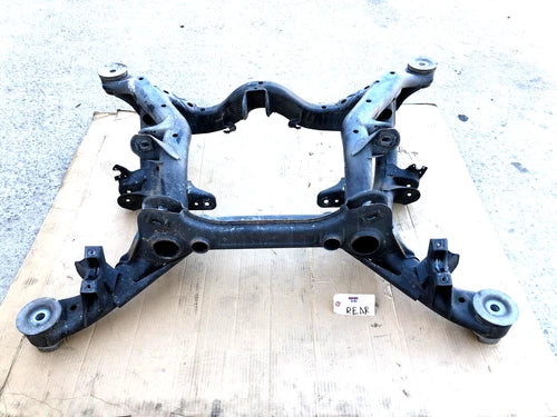 2007-2015 AUDI Q7 S-LINE REAR SUBFRAME CROSSMEMBER CARRIER OEM. used OEM rear subframe and crossmember