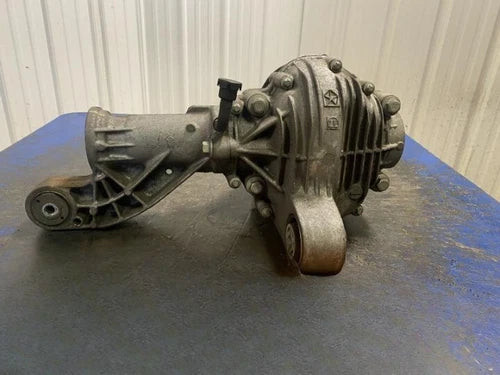 2011-2020 Jeep Grand Cherokee Front Differential Carrier Assembly 3.45 Ratio OEM Used used OEM front differential carrier