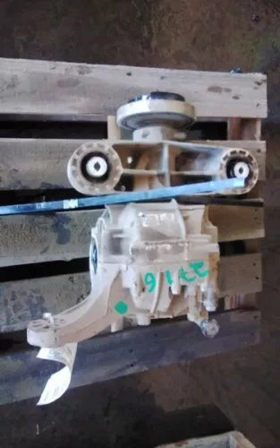 15-20 Chrysler 300 AWD Rear Axle Differential Carrier Rear 3.07 ratio w/Warranty used OEM differential carrier