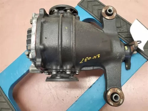 2001-2005 Lexus GS430 Rear Axle Differential Carrier Assembly 3.266 Ratio OEM Used used OEM differential carrier