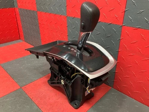 2016 Nissan Rogue Automatic Transmission Floor Gear Shift Shifter Assembly OEM used OEM transmission shifter
