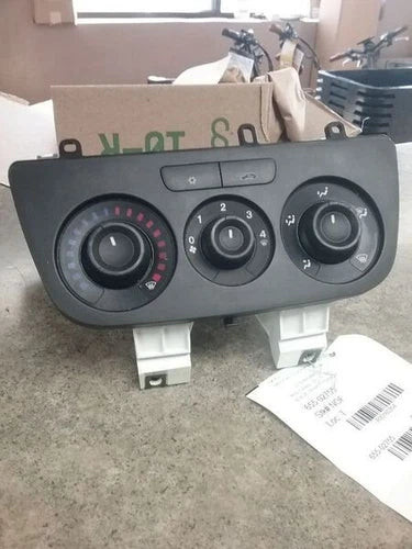 2015 - 2018 Ram Promaster city A/C Heater Temperature Climate Control OME used OEM A/C climate control module