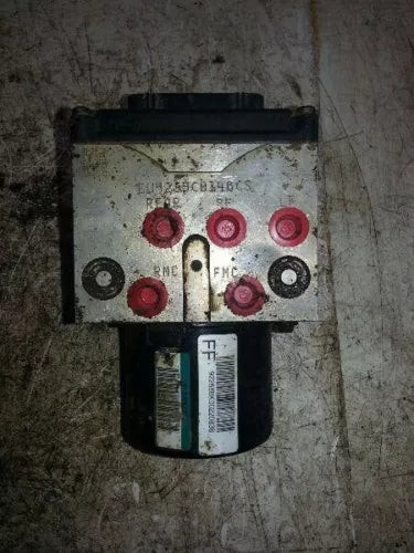 2007-2010 Chevrolet Silverado 3500 4 Wheel ABS Anti-Lock Brake Pump Assembly OEM used OEM ABS pump and module