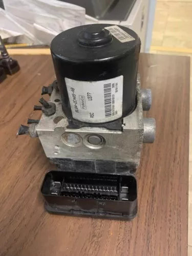 2010-2012 Ford Escape ABS Anti-Lock Brake Pump Assembly OEM With Warranty 10-12 used OEM ABS pump and module