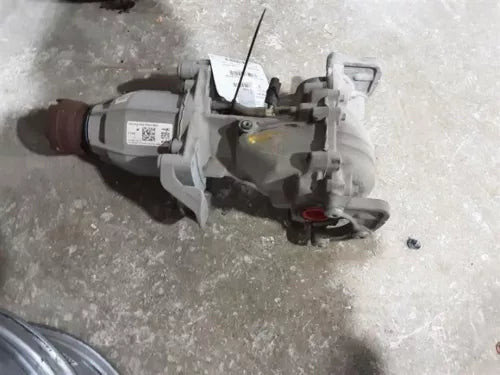 2015-2018 Ford Edge Fusion Rear Differential Carrier Assembly Used OEM rear differential carrier used OEM rear differential carrier