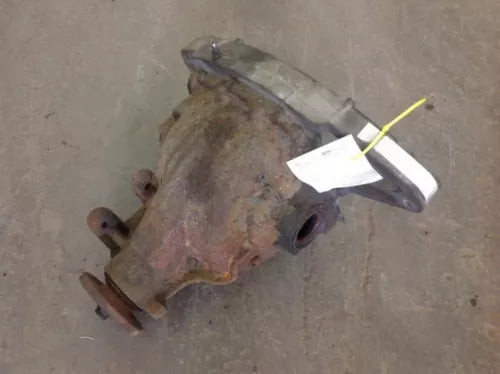 2005-2006 Ford Expedition Rear Axle Differential Carrier Assembly 3.73 Ratio OEM Used used OEM differential carrier