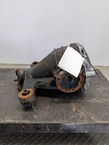 1998-2005 Lexus GS300 Rear Axle Differential Carrier Assembly 3.92 Ratio OEM Used used OEM differential carrier