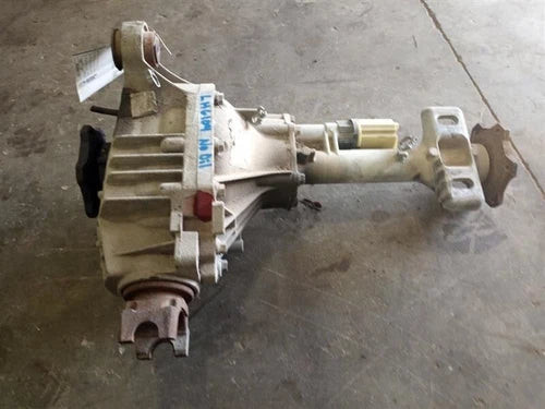 2002-2004 Chevrolet Avalanche 1500 Front Axle Differential Carrier Assembly 3.73 OEM Used used OEM differential carrier