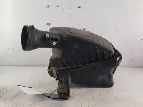 2008-2012 Chevy Colorado GMC Canyon 2.9L 3.7L Air Cleaner Intake Box OEM 08-12 used OEM air cleaner assembly