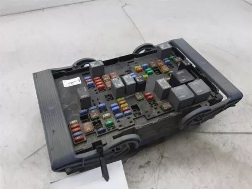 2010-2013 Chevy Silverado GMC Sierra 1500 4.8L 5.3L 6.2L Engine Fuse Box OEM used OEM fuse box or power module