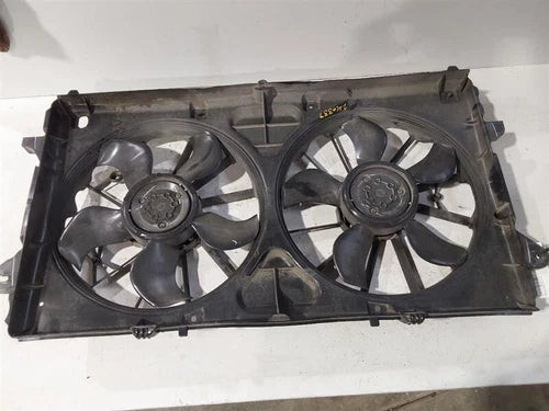 2019-2022 Chevrolet Chevy Silverado 1500 Radiator Motor Cooling Fan Assembly OEM used OEM cooling fan assembly