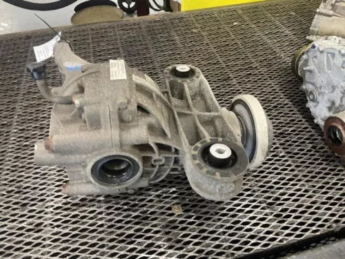 2015-2023 Chrysler 300 AWD Rear Axle Differential Carrier 3.07 Ratio OEM used OEM differential carrier