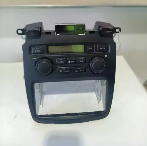 2001-2003 Toyota Highlander A/C Heater Control Automatic Used. used OEM A/C climate control module