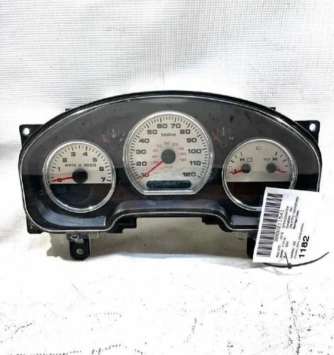 2004-2005 Ford F-150 F150 Lariat Speedometer Instrument Cluster Gauge Unit Oem used OEM instrument cluster