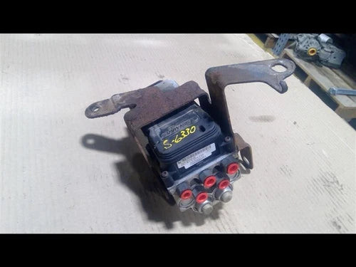 2002-2004 Ford F-350 Super Duty 4 Wheel ABS Anti-Lock Brake Pump Assembly DRW used OEM ABS pump and module