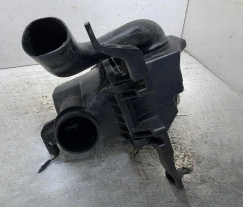 2014-2016 Ford Transit Connect 2.5L Air Cleaner Box used OEM air cleaner assembly