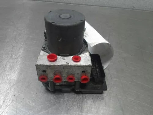 2011 Jeep Liberty 3.7L AT 4X4 ABS Anti-Lock Brake Pump Assembly OEM used OEM ABS pump and module