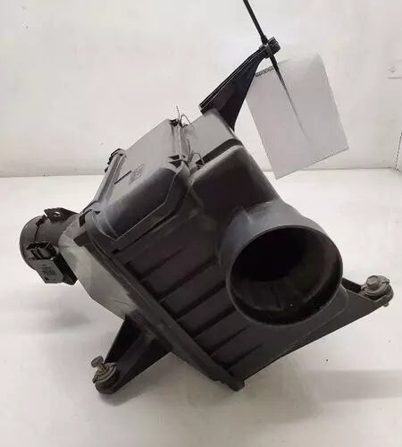1999-2002 Toyota 4Runner 3.4L Air Cleaner Intake Filter Box OEM used OEM air cleaner assembly