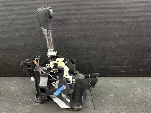 2016 Nissan Rogue Automatic Transmission Floor Gear Shift Shifter Assembly OEM used OEM transmission shifter