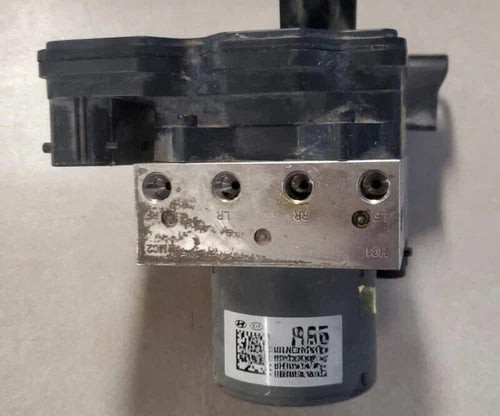13-15 Hyundai Sonata Hybrid ABS Anti-Lock Brake Pump Assembly 2.4L ID 589204R650 used OEM ABS pump and module
