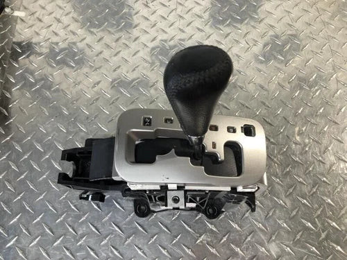 2003 -2005 Toyota 4Runner 4.0L 4D Automatic Floor Gear Shifter Assembly OEM used OEM transmission shifter