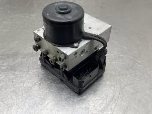 2000-2003 Jaguar XK8 XJ8 Vanden Plas Anti-Lock Brake Pump Assembly W/Traction Cn used OEM ABS pump and module
