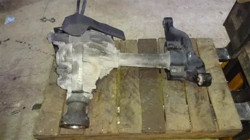 2002-2007 Jeep Liberty Front Axle Differential Carrier Assembly 3.73 Ratio OEM Used used OEM differential carrier