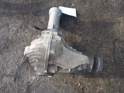 2011 Jeep Grand Cherokee Front Differential Carrier Assembly 3.06 Ratio OEM Used used OEM front differential carrier