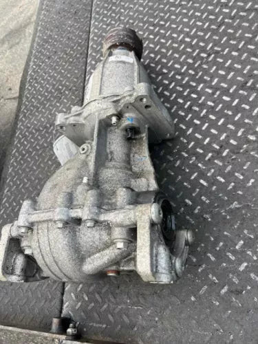 2017-2019 Ford Fusion 2.7L Rear Axle Differential Carrier OEM used OEM differential carrier