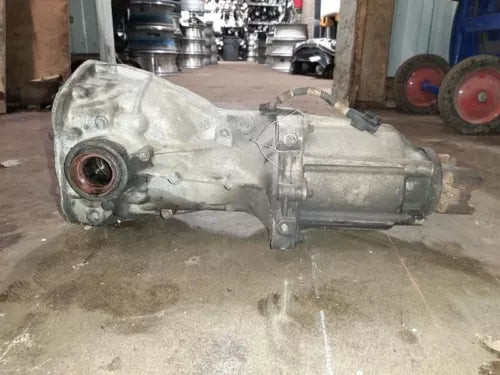 2005-2007 Mercury Mariner Rear Axle Differential Carrier OEM used OEM differential carrier
