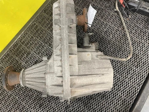 2003 Ford F450 Super Duty Transfer Case Assembly OEM used OEM transfer case