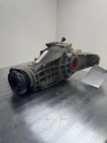2014-2020 Jeep Grand Cherokee Rear Axle Differential Carrier Assembly 3.45 Ratio Used OEM differential carrier used OEM differential carrier