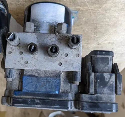 2010 Jeep Grand Cherokee Commander Anti-Lock Brake Pump Assembly ID 68049120AB used OEM ABS pump and module