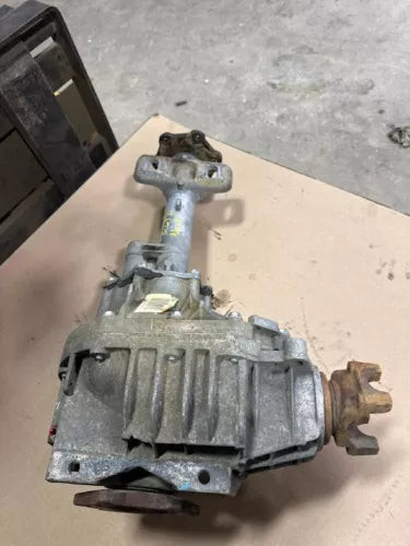 2007-2013 Cadillac Escalade Front Axle Differential Carrier 3.42 Ratio OEM used OEM differential carrier