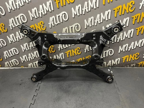 09-20 NISSAN 370Z REAR SUBFRAME CROSSMEMBER OEM used OEM rear subframe and crossmember