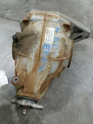 2009-2014 Chrysler 300 5.7L Rear Axle Differential Carrier 2.65 Ratio OEM used OEM differential carrier