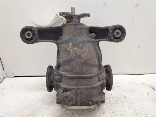 1998-2005 Lexus GS300 Rear Axle Differential Carrier Assembly 3.92 Ratio OEM Used used OEM differential carrier