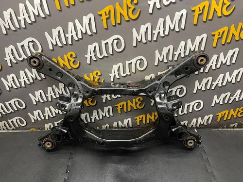 09-20 NISSAN 370Z REAR SUBFRAME CROSSMEMBER OEM used OEM rear subframe and crossmember